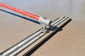Screeding Rushall Screeding in Rushall UK